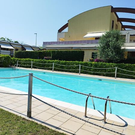 Appartamento L'Azalea - A Due Passi Da Numana Con Grande Terrazzo E Piscina Condominiale Stagionale Sirolo Luaran gambar