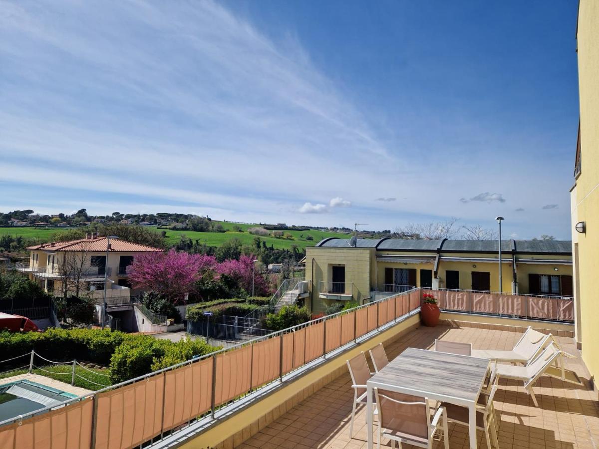 Appartamento L'Azalea - A Due Passi Da Numana Con Grande Terrazzo E Piscina Condominiale Stagionale Sirolo Luaran gambar